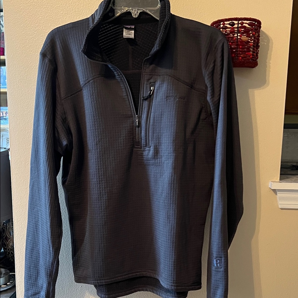 Patagonia Gray quarter zip Pullover front zip